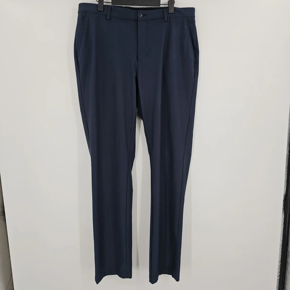 Greg Norman Men's Performance Pants Size 36x34 Navy Blue Golf Stretch Flat Front